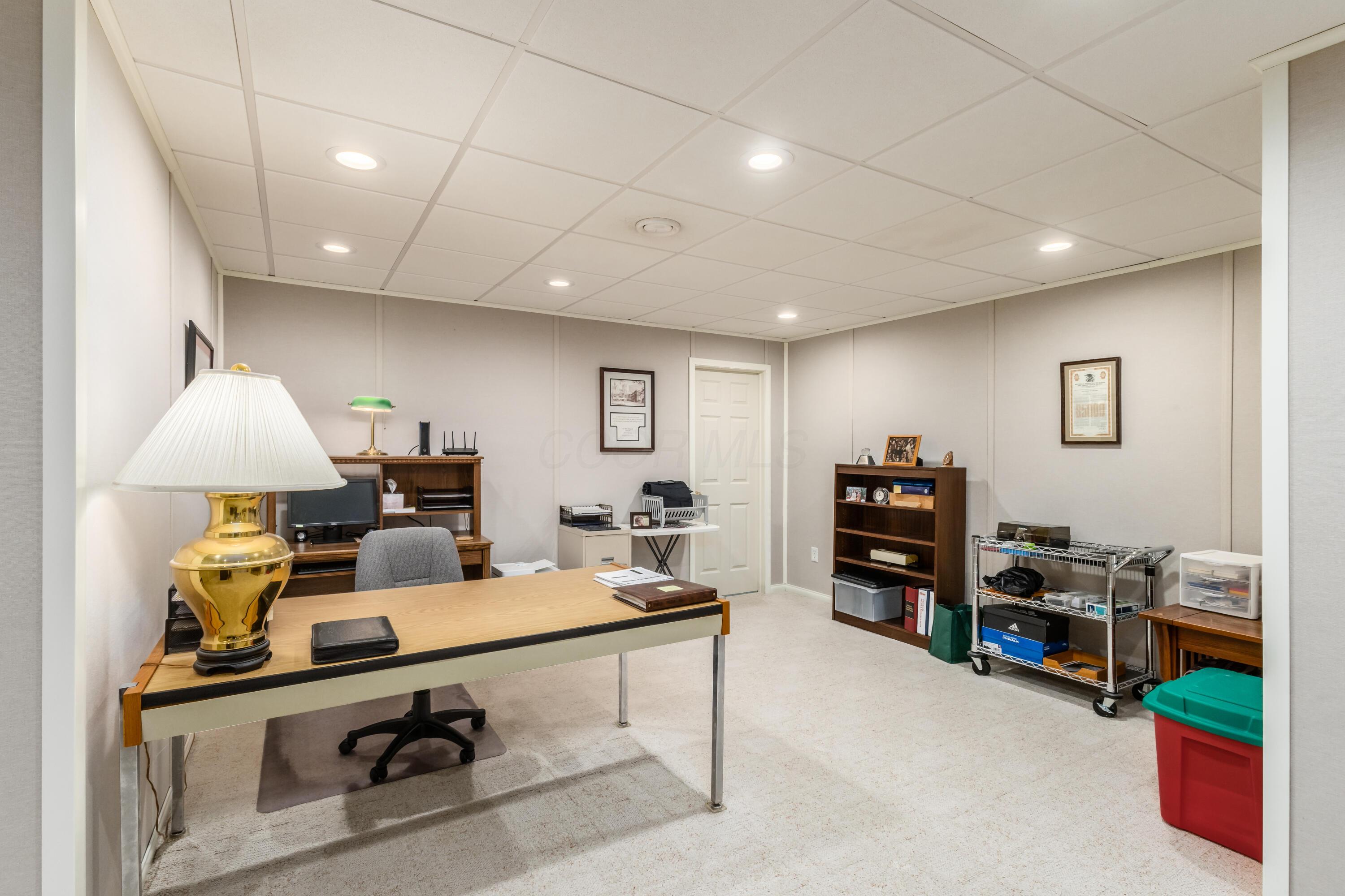 5968 Roundstone Place #9C, Dublin, Ohio image 32