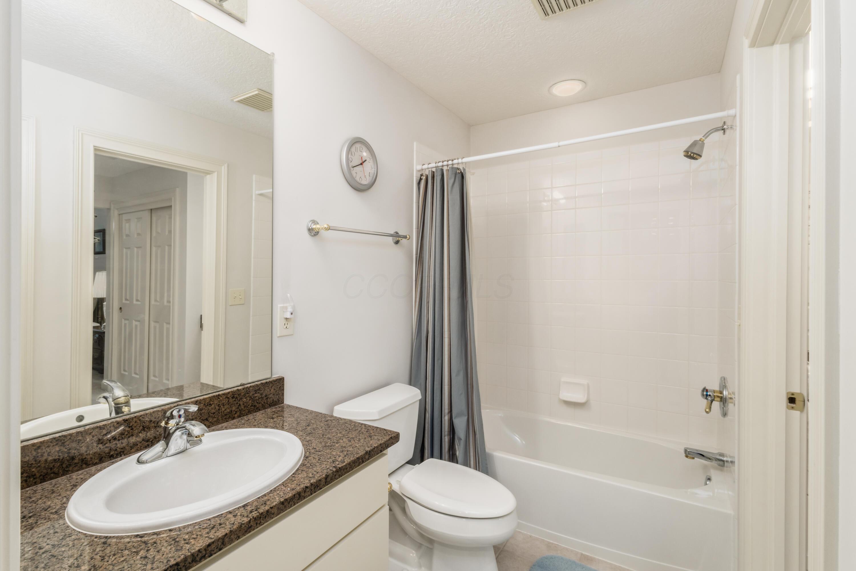 5968 Roundstone Place #9C, Dublin, Ohio image 28