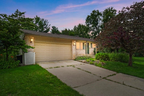 Photo of 4667 Wendler Boulevard, Columbus, OH 43230 (MLS # 226024277)