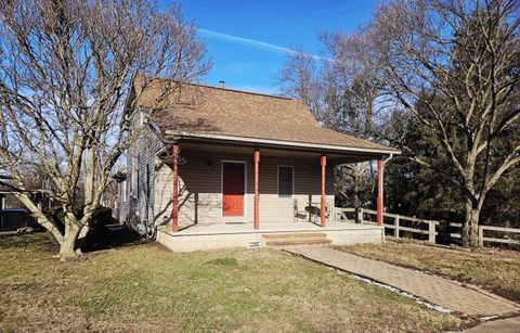 Photo of 216 E Mulberry Street, Baltimore, OH 43105 (MLS # 226000296)