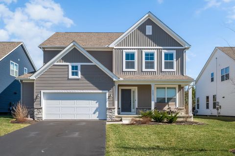 Photo of 5507 WINTERGLOW Drive, Powell, OH 43065 (MLS # 226007039)