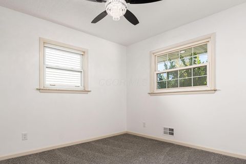 Tiny photo for 4241 Ashgrove Drive, Grove City, OH 43123 (MLS # 225039494)