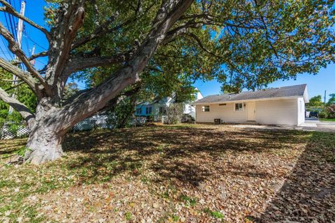 Tiny photo for 4241 Ashgrove Drive, Grove City, OH 43123 (MLS # 225039494)