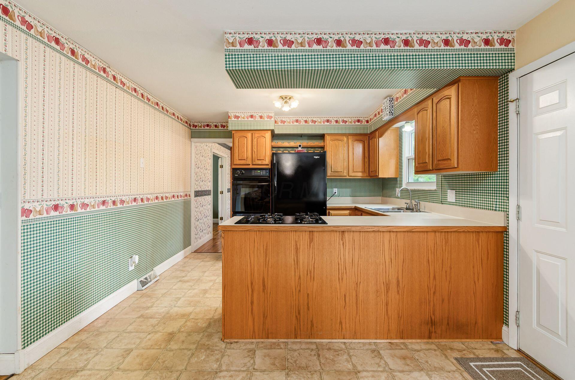 6509 Rocky Den Road, Reynoldsburg, Ohio image 12