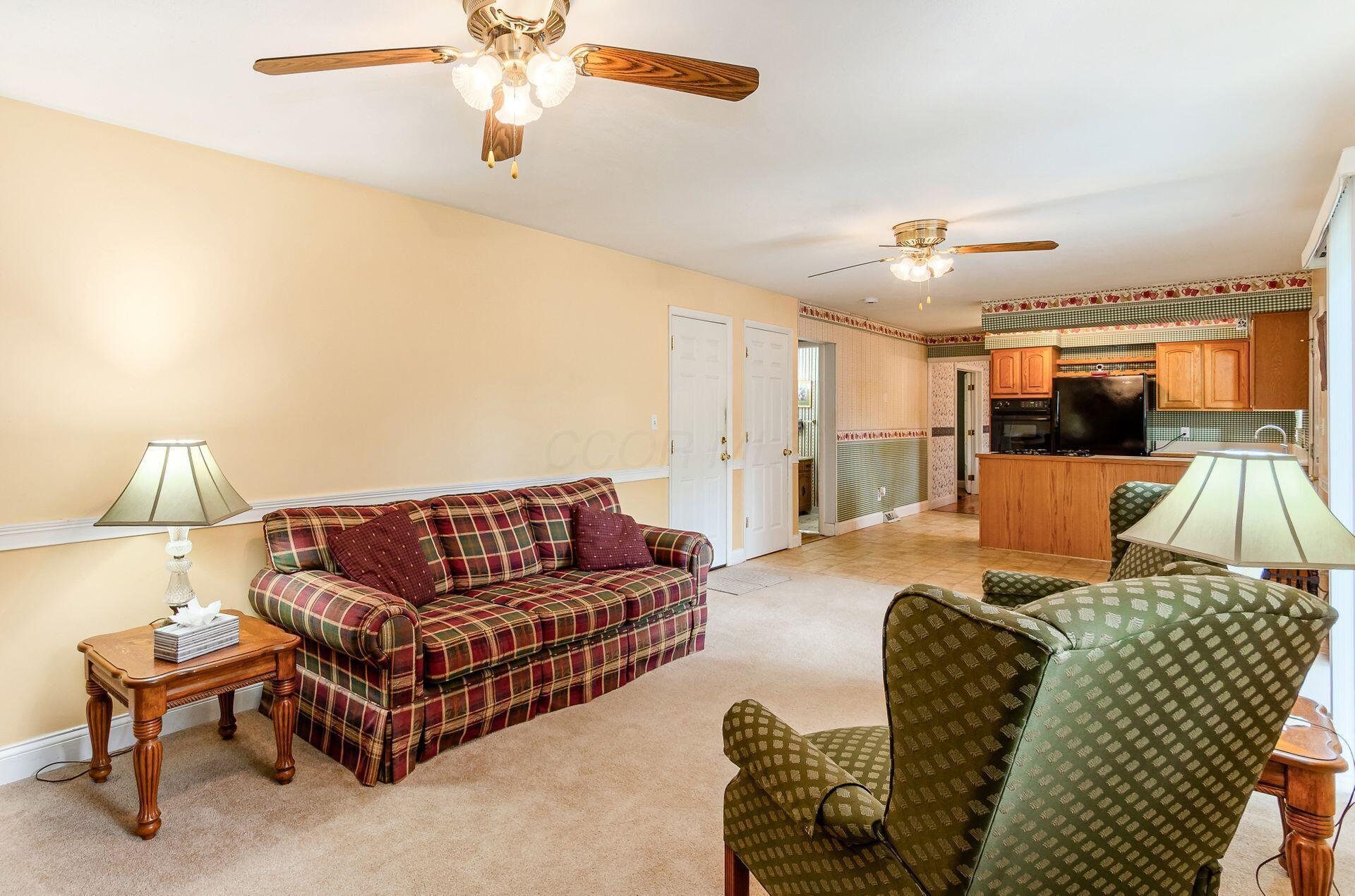 6509 Rocky Den Road, Reynoldsburg, Ohio image 17