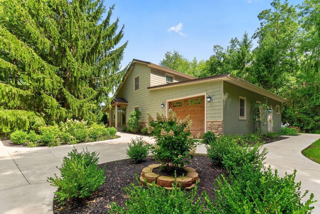 Photo of 19508 County Road 190, Kenton, OH 43326 (MLS # 226032239)