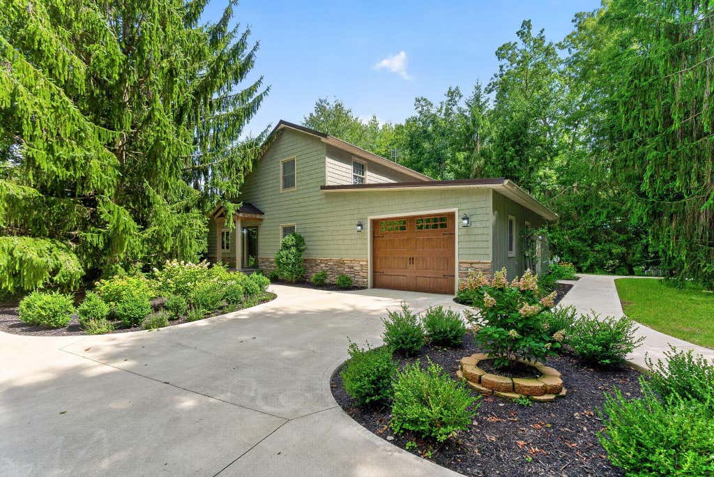 Photo of 19508 County Road 190, Kenton, OH 43326 (MLS # 226032239)