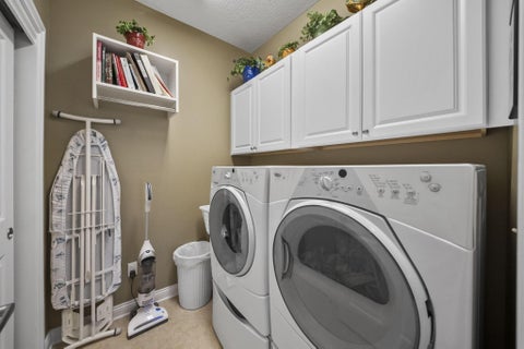 Tiny photo for 5420 Tathwell Drive 43 #43, New Albany, OH 43054 (MLS # 226036813)