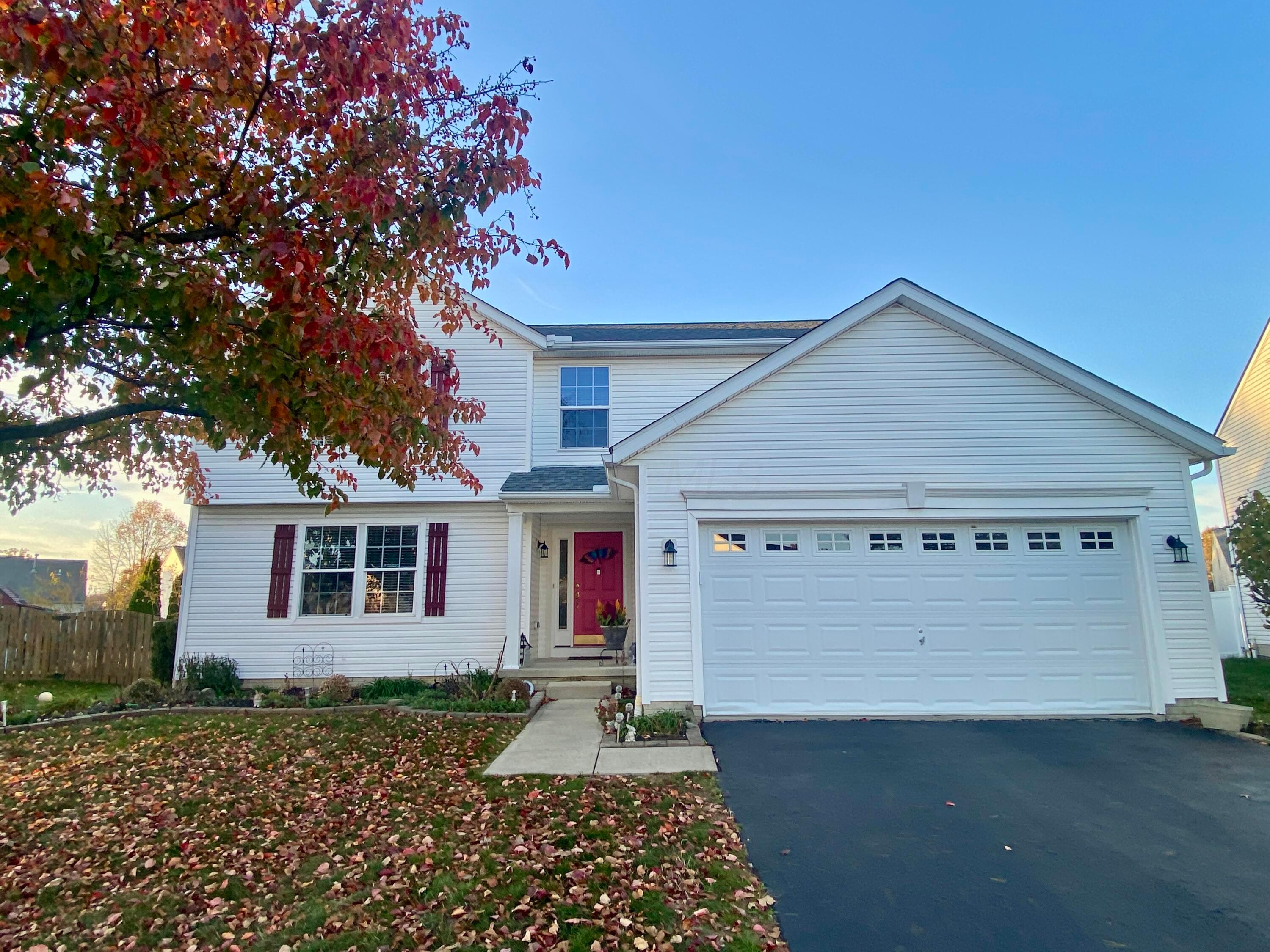332 Masonglen Court, Pataskala, Ohio image 1