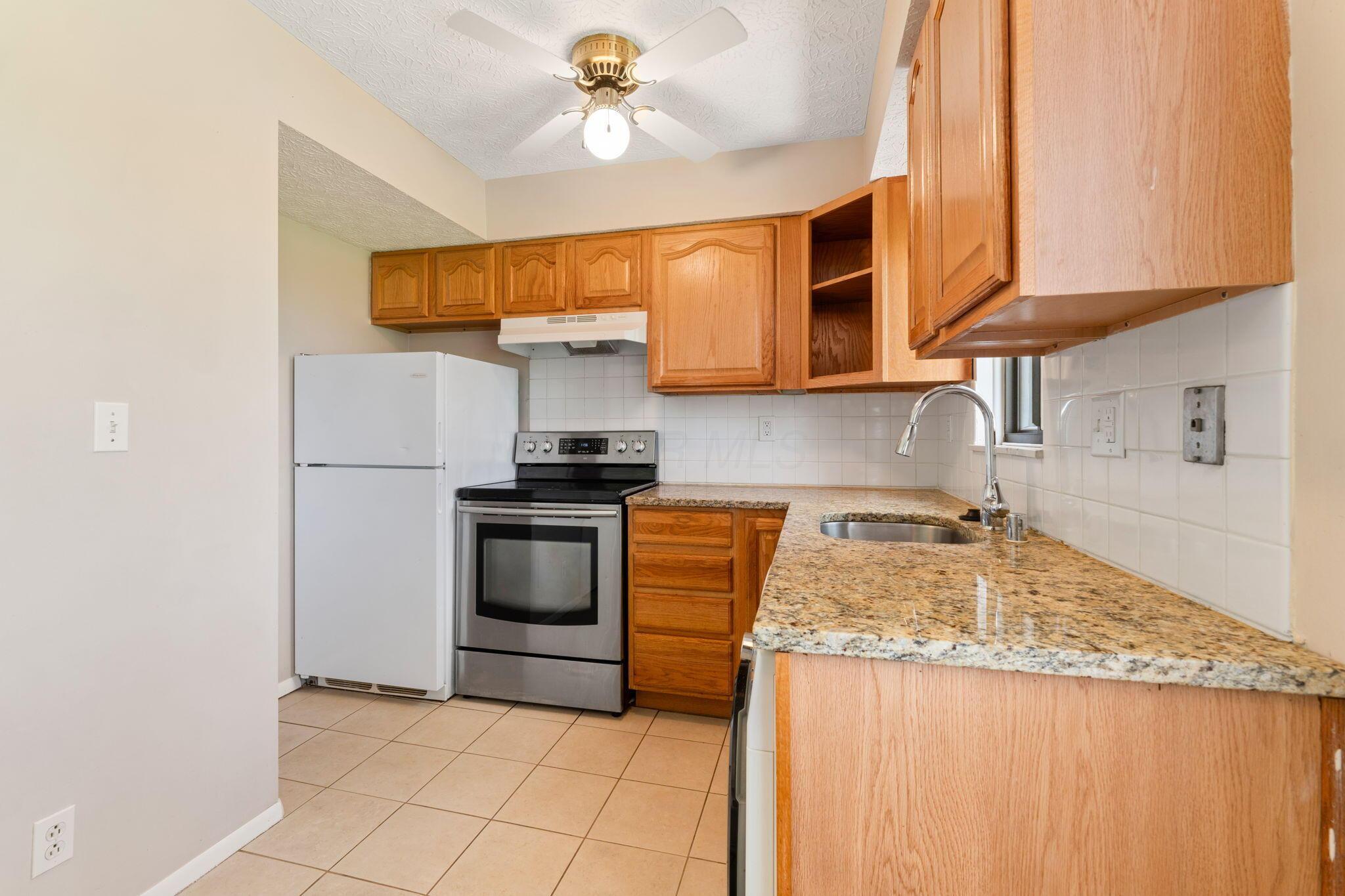 3204 Chateau Morse Court, Columbus, Ohio image 5
