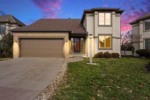 Photo of 1354 Lorine Place, Columbus, OH 43235 (MLS # 226005850)