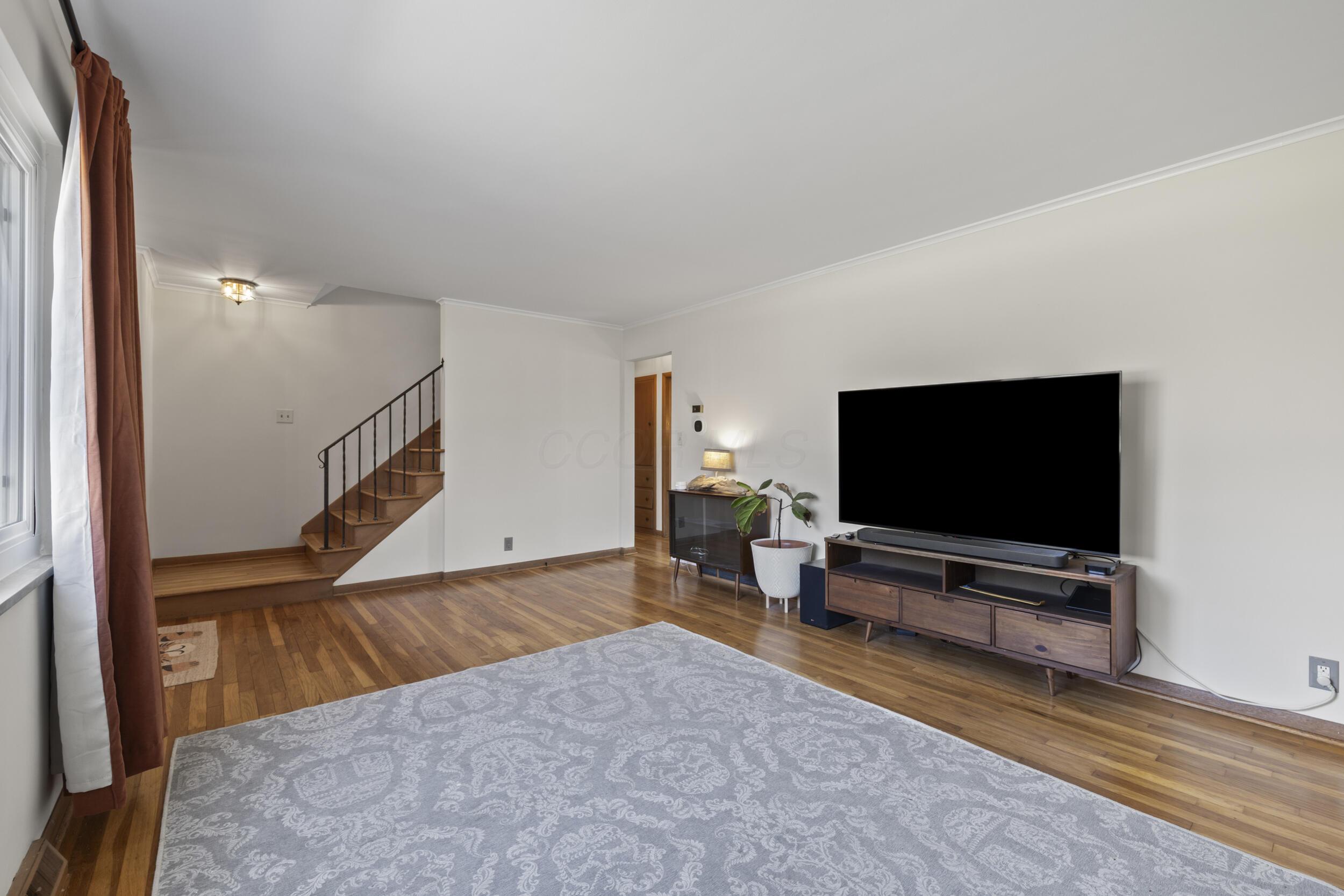 2495 E Livingston Avenue, Columbus, Ohio image 10