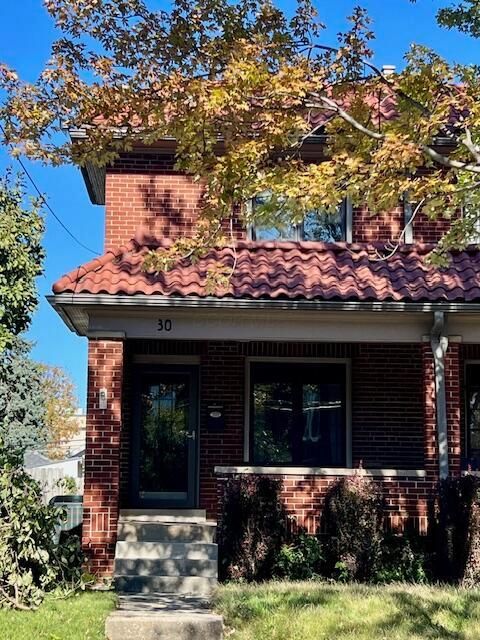 Photo of 30 E Markison Avenue, Columbus, OH 43207 (MLS # 225039850)