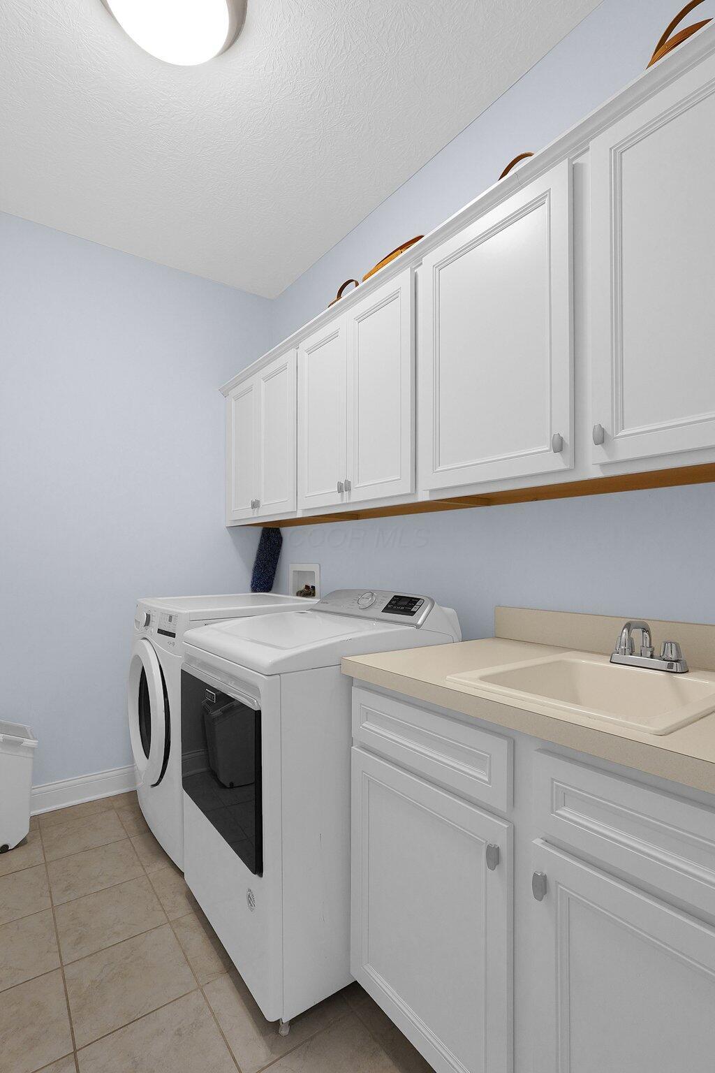 1589 Delcastle Loop, Grove City, Ohio image 21