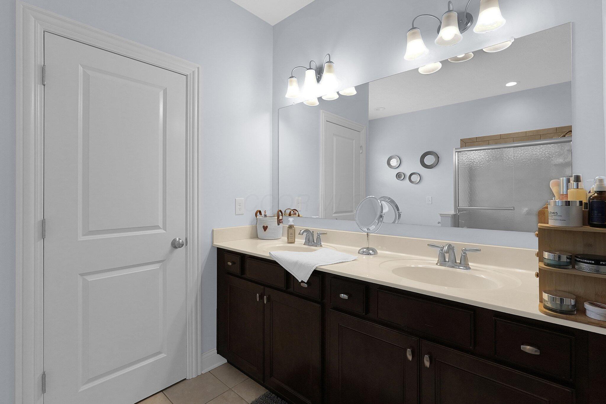 1589 Delcastle Loop, Grove City, Ohio image 25