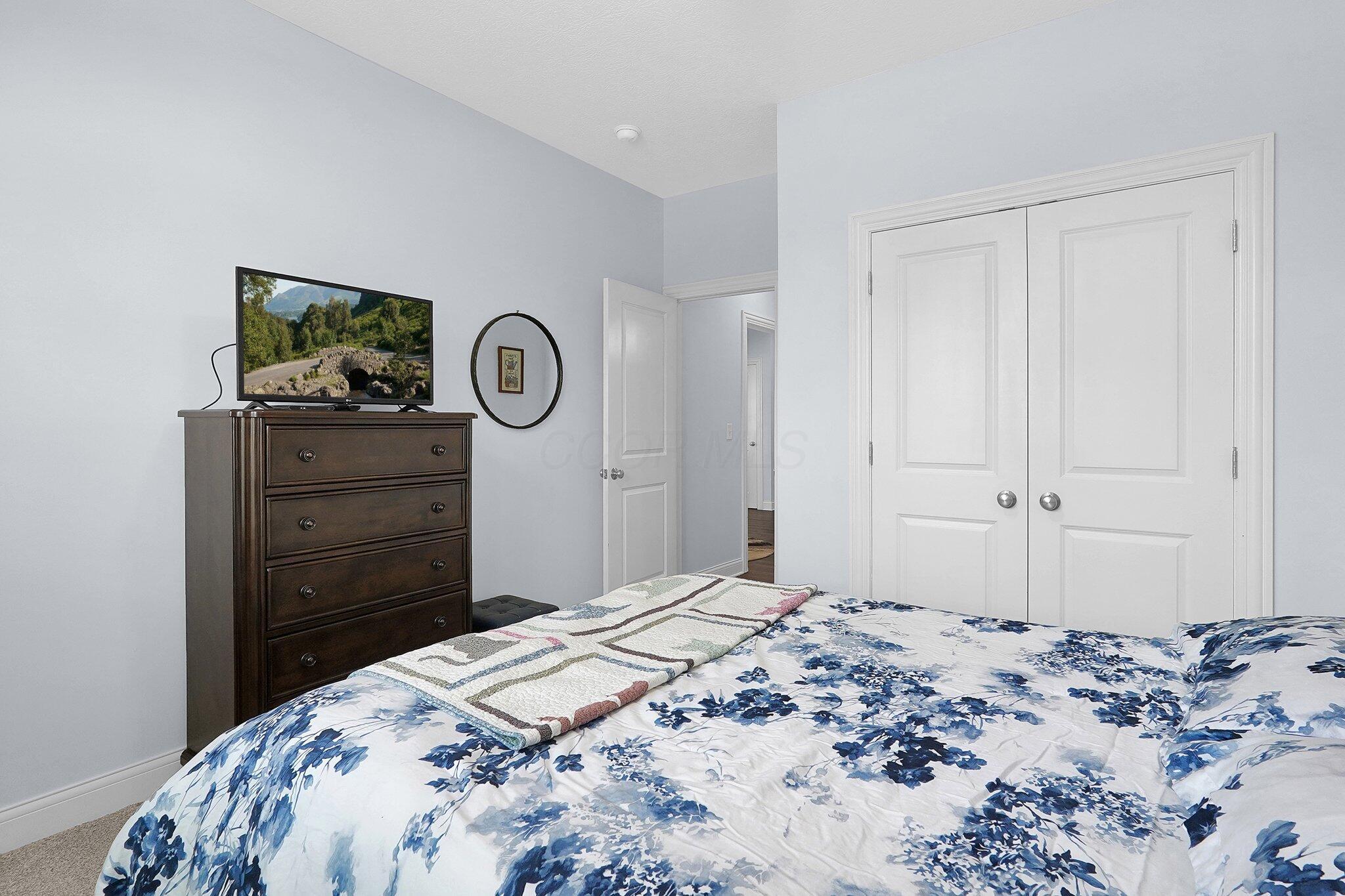 1589 Delcastle Loop, Grove City, Ohio image 32