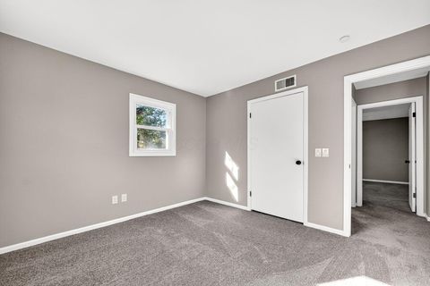 Tiny photo for 4720 Merrifield Place 67 #67, Columbus, OH 43220 (MLS # 225039463)