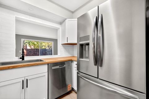 Tiny photo for 4720 Merrifield Place 67 #67, Columbus, OH 43220 (MLS # 225039463)