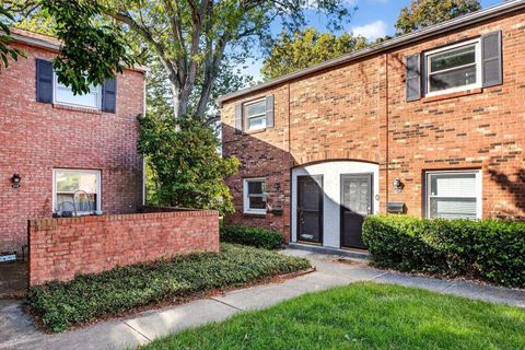 Tiny photo for 4720 Merrifield Place 67 #67, Columbus, OH 43220 (MLS # 225039463)