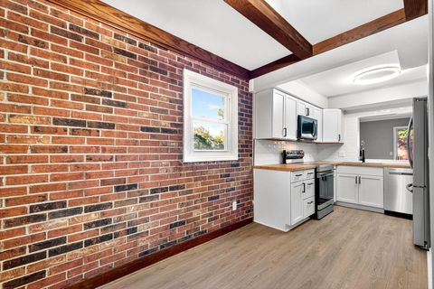 Tiny photo for 4720 Merrifield Place 67 #67, Columbus, OH 43220 (MLS # 225039463)