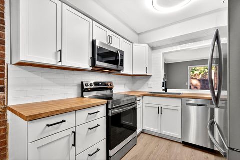 Tiny photo for 4720 Merrifield Place 67 #67, Columbus, OH 43220 (MLS # 225039463)