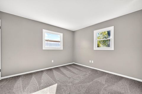 Tiny photo for 4720 Merrifield Place 67 #67, Columbus, OH 43220 (MLS # 225039463)