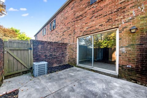 Tiny photo for 4720 Merrifield Place 67 #67, Columbus, OH 43220 (MLS # 225039463)