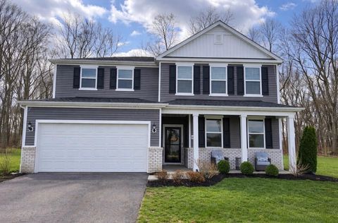 Photo of 6606 Woods Court, Hebron, OH 43025 (MLS # 226010124)