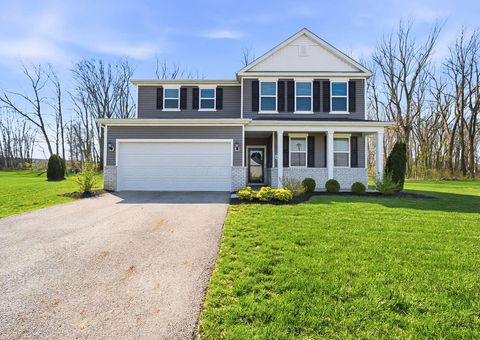 Photo of 6606 Woods Court, Hebron, OH 43025 (MLS # 226010124)
