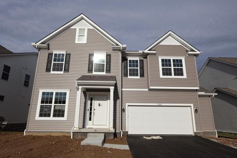 Photo of 1056 Quarry Oak Drive, Grove City, OH 43123 (MLS # 225042828)