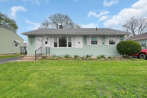 Photo of 3508 Kenlawn Street, Columbus, OH 43224 (MLS # 226011600)