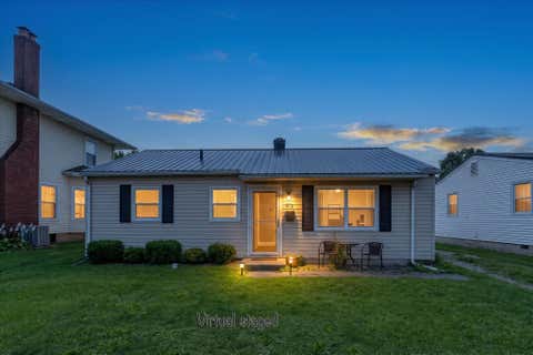Photo of 913 Washington Avenue, Washington Court House, OH 43160 (MLS # 226032245)
