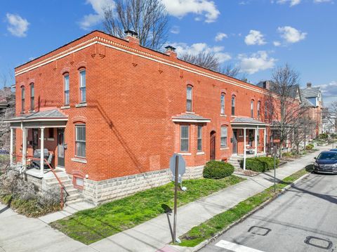 Photo of 915 Dennison Avenue, Columbus, OH 43201 (MLS # 226007510)