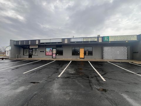 Photo of 1482-1484 Oakland Park Avenue, Columbus, OH 43224 (MLS # 226006388)