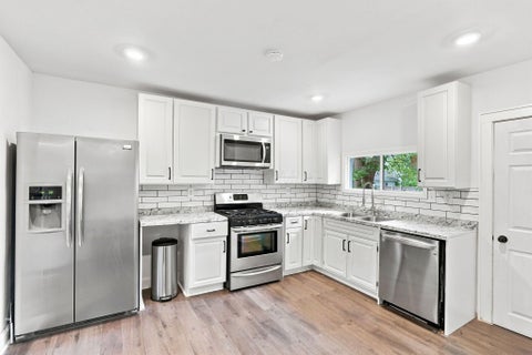 Tiny photo for 1456 Kenmore Road, Columbus, OH 43211 (MLS # 226033876)