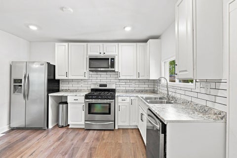 Tiny photo for 1456 Kenmore Road, Columbus, OH 43211 (MLS # 226033876)