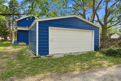 Tiny photo for 1456 Kenmore Road, Columbus, OH 43211 (MLS # 226033876)
