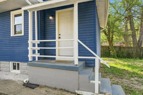 Tiny photo for 1456 Kenmore Road, Columbus, OH 43211 (MLS # 226033876)