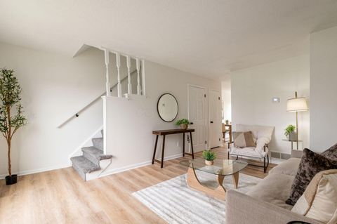 Photo of 7406 Cimmaron Station Road, Columbus, OH 43235 (MLS # 226015842)