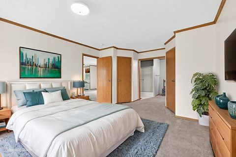 Tiny photo for 484 Cedarwood Road, Columbus, OH 43207 (MLS # 226000706)