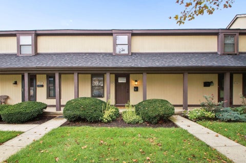 Photo of 1589 Cindy Court, Columbus, OH 43232 (MLS # 226036344)