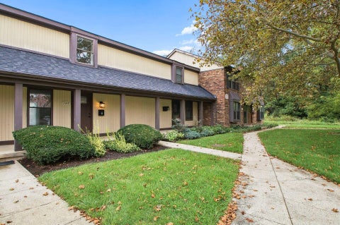 Tiny photo for 1589 Cindy Court, Columbus, OH 43232 (MLS # 226036344)