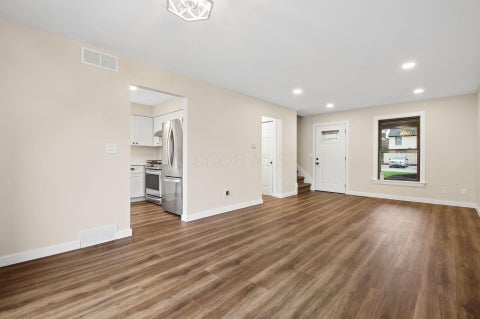 Tiny photo for 1589 Cindy Court, Columbus, OH 43232 (MLS # 226036344)