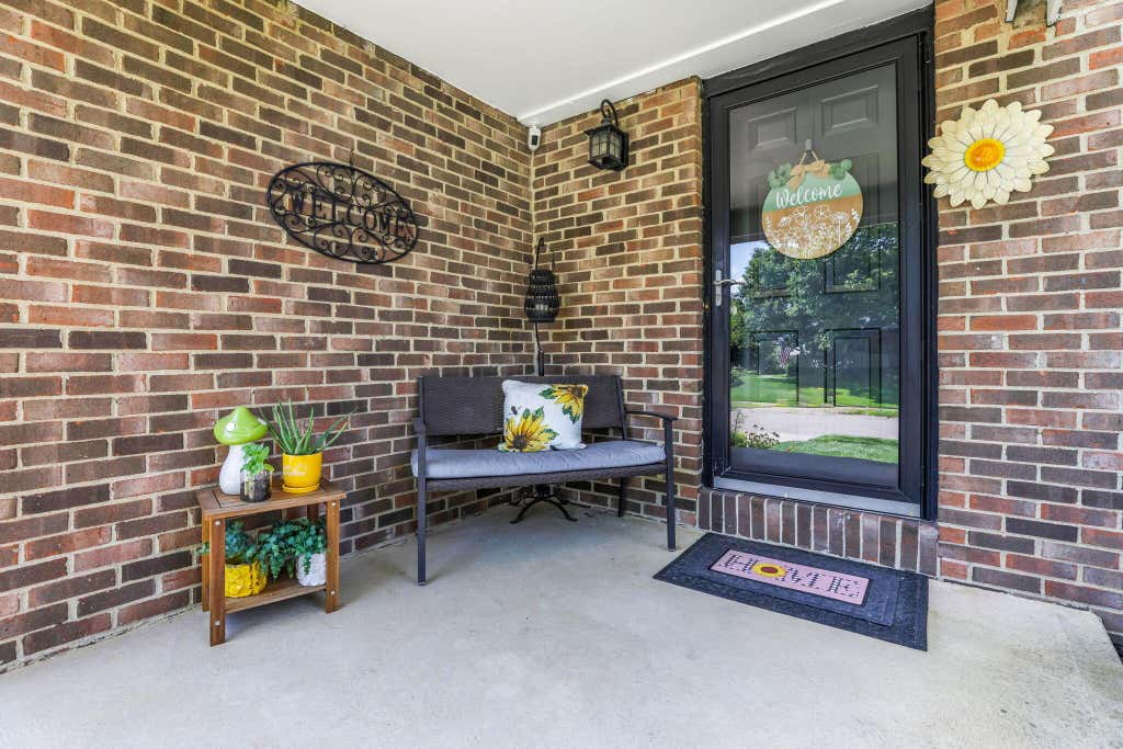 Photo of 1351 Laurel Greene Place, Galloway, OH 43119 (MLS # 226032296)