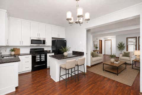 Photo of 5841 Elmbridge Lane 27-4 #27-4, Dublin, OH 43016 (MLS # 226022441)