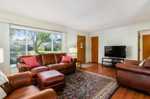 Tiny photo for 3012 Hampshire Road, Columbus, OH 43209 (MLS # 225039631)