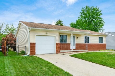 Tiny photo for 5912 Starcrest Drive, Galloway, OH 43119 (MLS # 226014004)