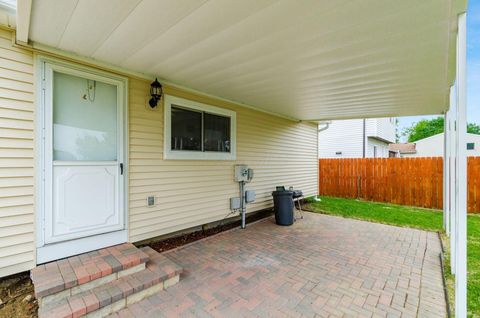 Tiny photo for 5912 Starcrest Drive, Galloway, OH 43119 (MLS # 226014004)