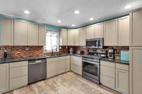 Tiny photo for 34 Ledgewood Drive, Chillicothe, OH 45601 (MLS # 226012253)