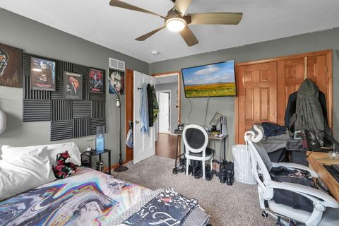 Tiny photo for 34 Ledgewood Drive, Chillicothe, OH 45601 (MLS # 226012253)